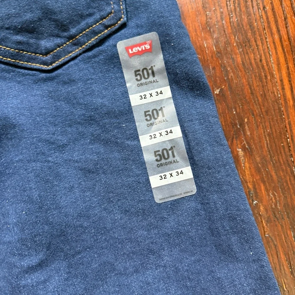 Levis 501 Jeans Mens 32x34 Blue Faded Straight Leg Button Fly‎ Whiskers NWT